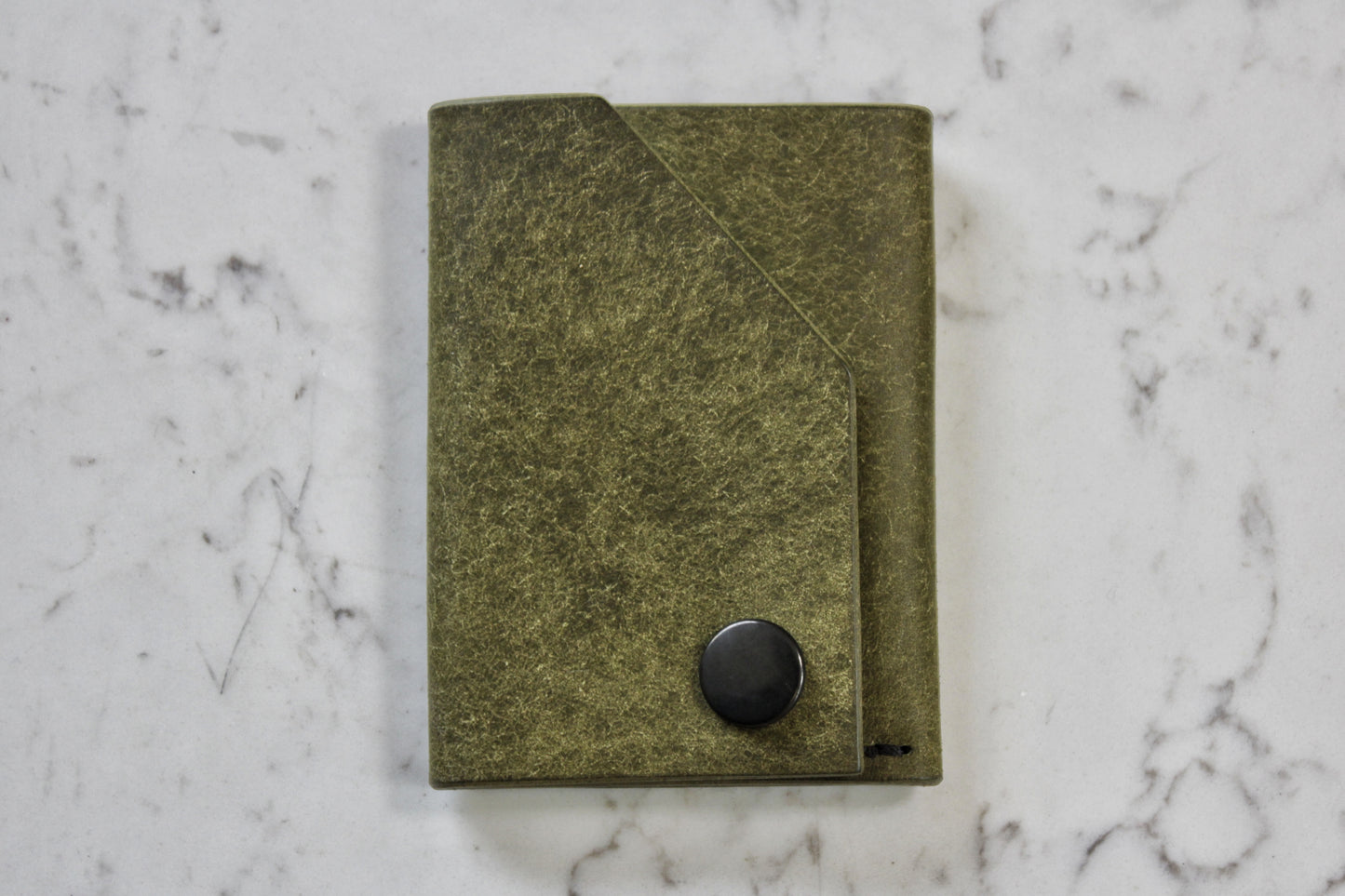 The Shroud - Minimalist Leather Wallet - Oliva Green