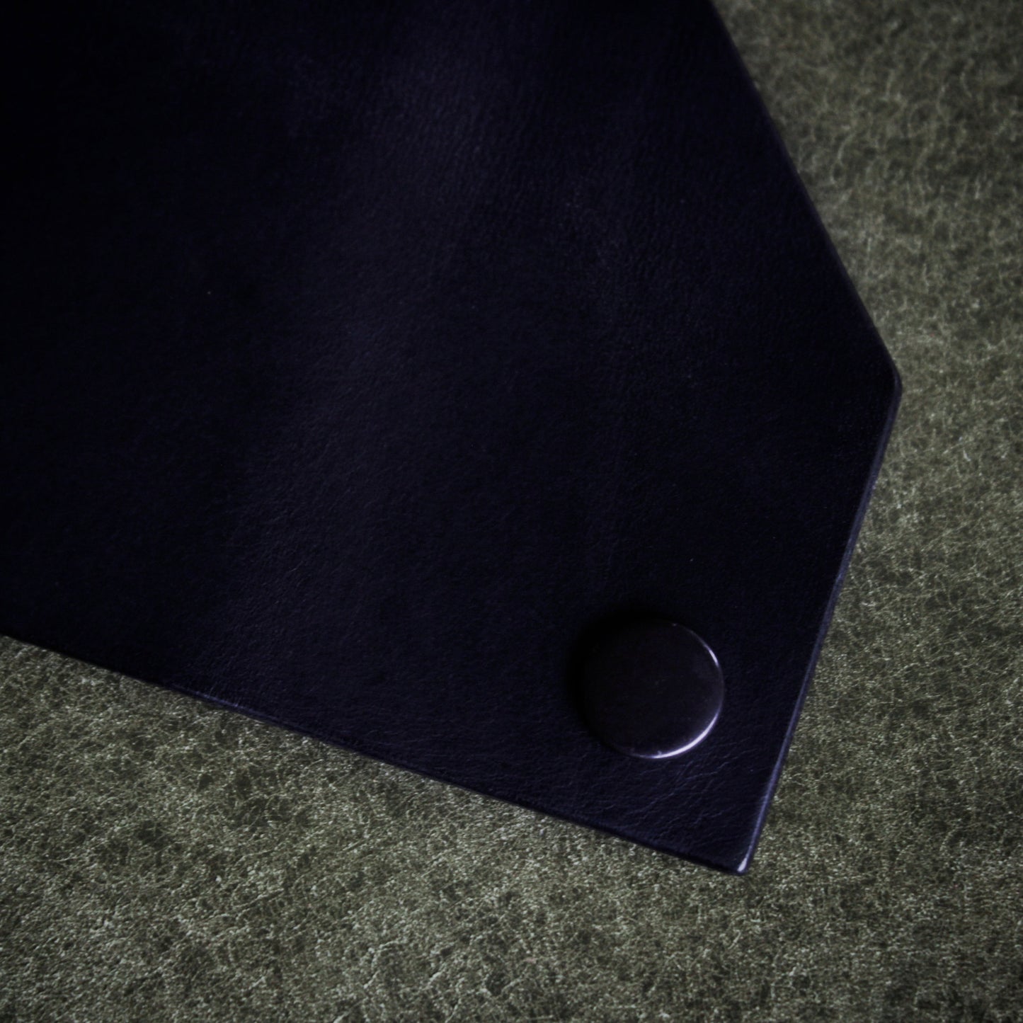 The Black Shroud Wallet - Green Inside