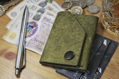 The Shroud - Minimalist Leather Wallet - Oliva Green